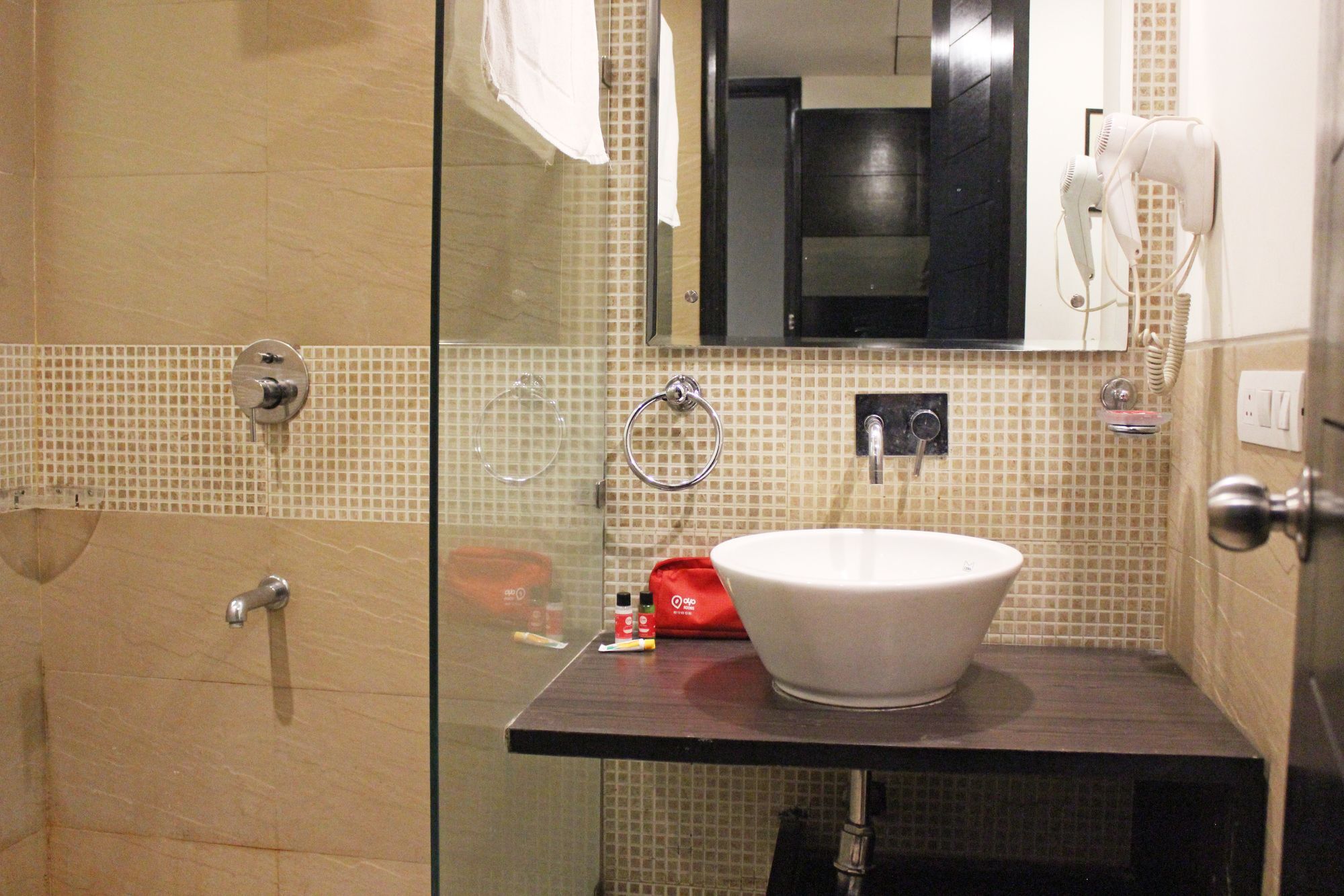 Oyo 605 Hotel Camria Gurgaon Eksteriør bilde